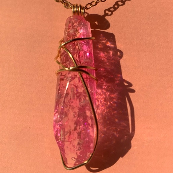 handmade resin necklace - Picture 2 of 2